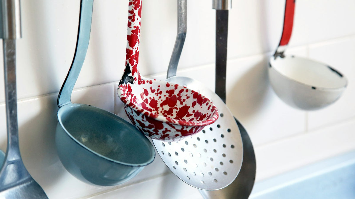 Hanging spatulas